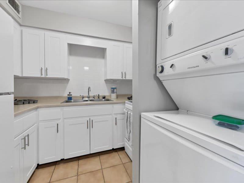 Designed And Cozy 1Br With Parking Near Stores Apartment Tampa Exterior foto